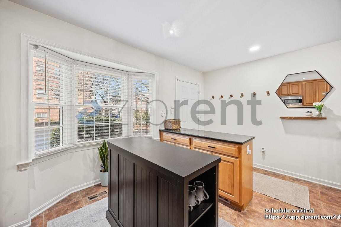 1183 N Vernon St - Photo 6 of 41