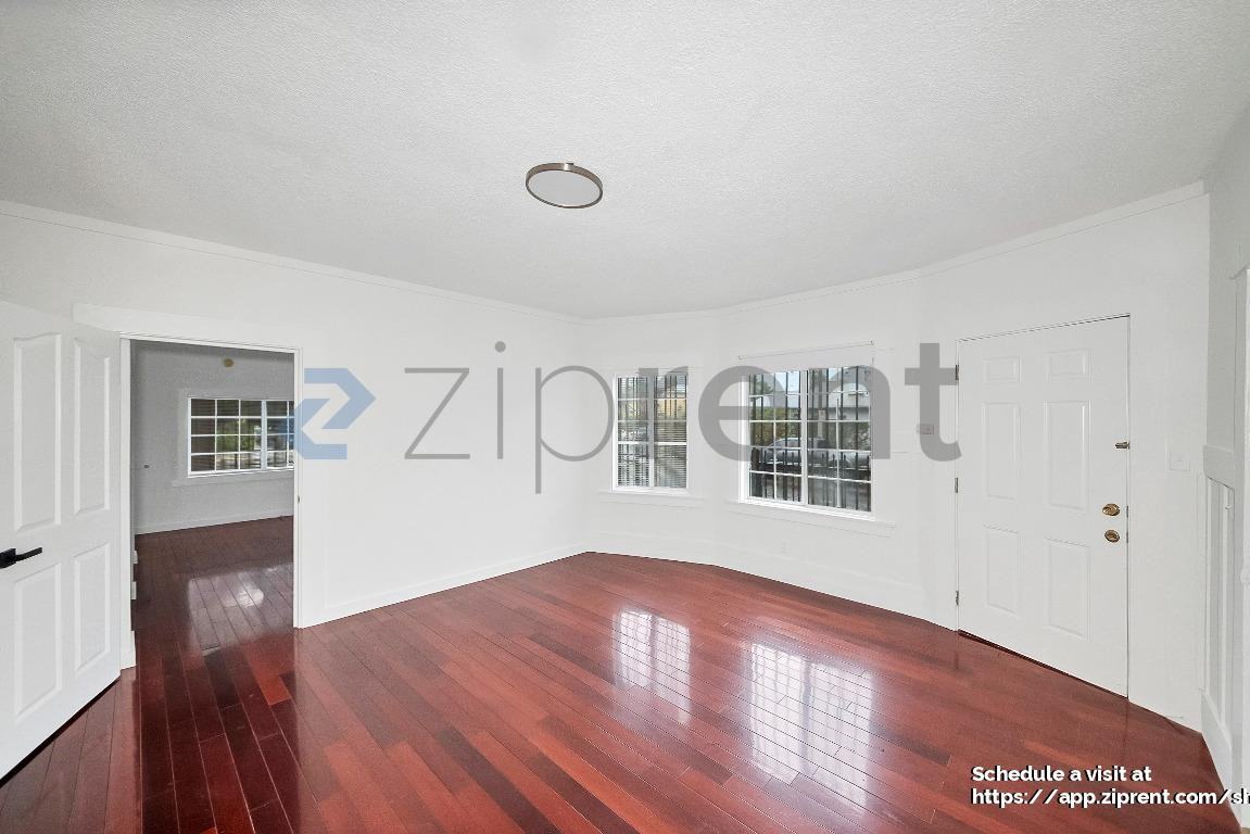 1425 3rd Ave - Photo 5 of 18