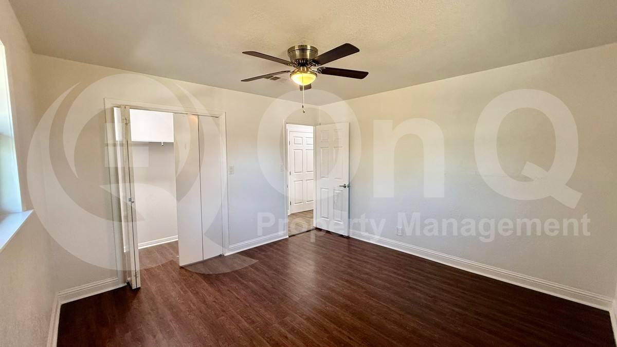 104 Fairlane Dr - Photo 2 of 10