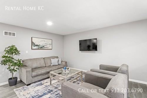 10965 Gillette St - Photo 5 of 31