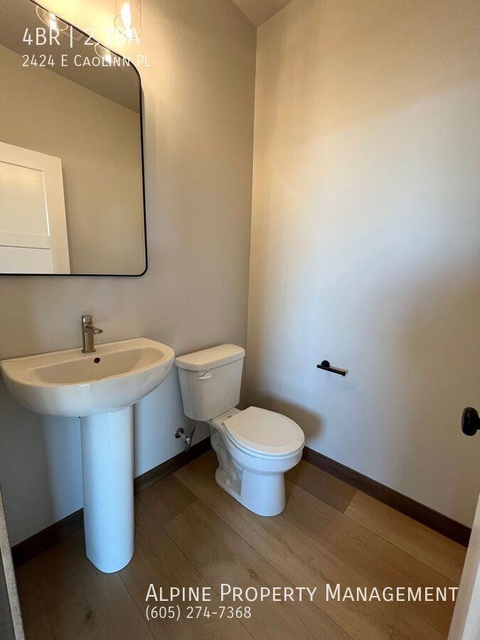 2424 E Caolinn Pl - Photo 7 of 28