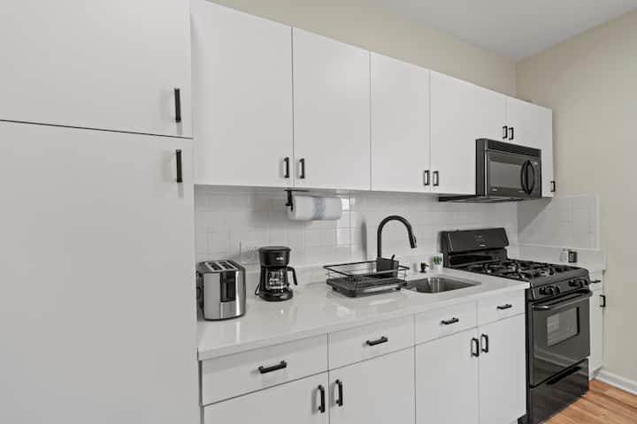 1626 Union Tpke #1 - Photo 3 of 32