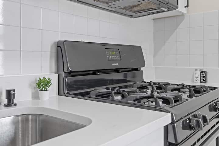 1626 Union Tpke #1 - Photo 5 of 32