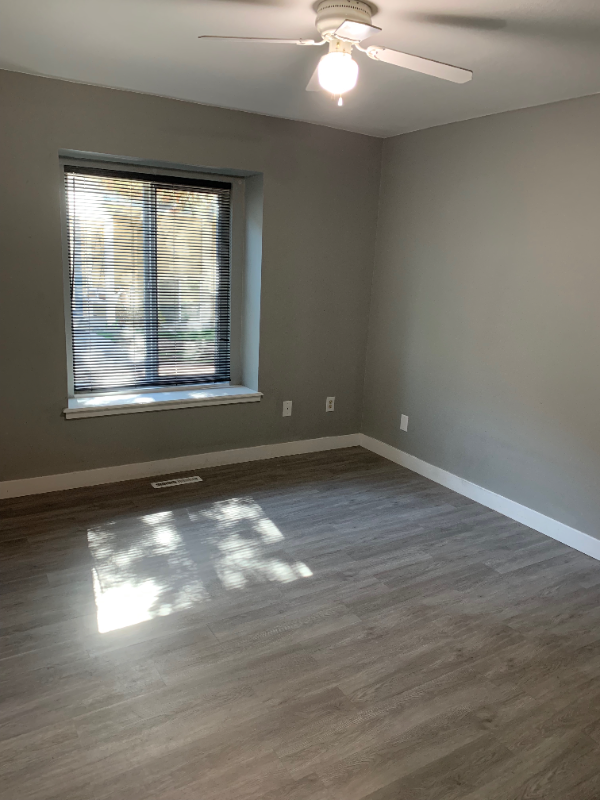 7943 York St - Photo 2 of 17