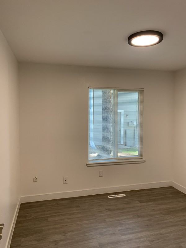 7943 York St - Photo 7 of 17