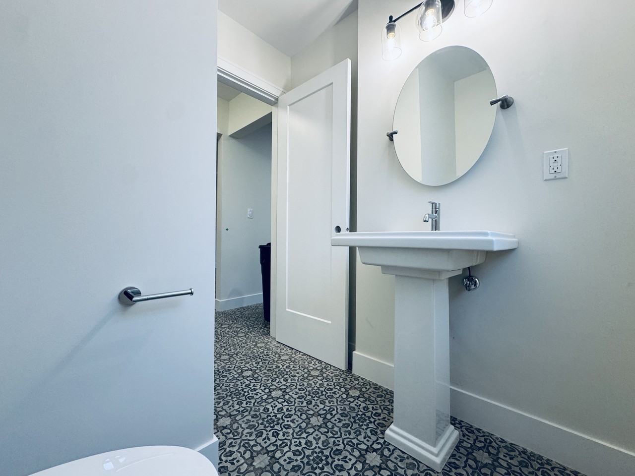 7412 192 Street - Photo 6 of 25