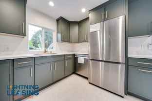 5620 1/2 Radford Ave - Photo 1 of 1