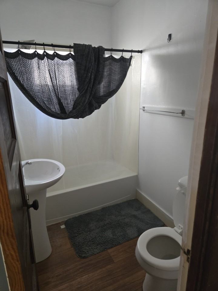 217 N 10th St #4 - Photo 2 of 7