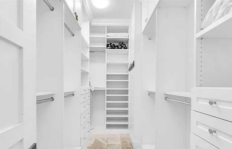 11091 Bitternut Hickory Ln #3 - Photo 4 of 27