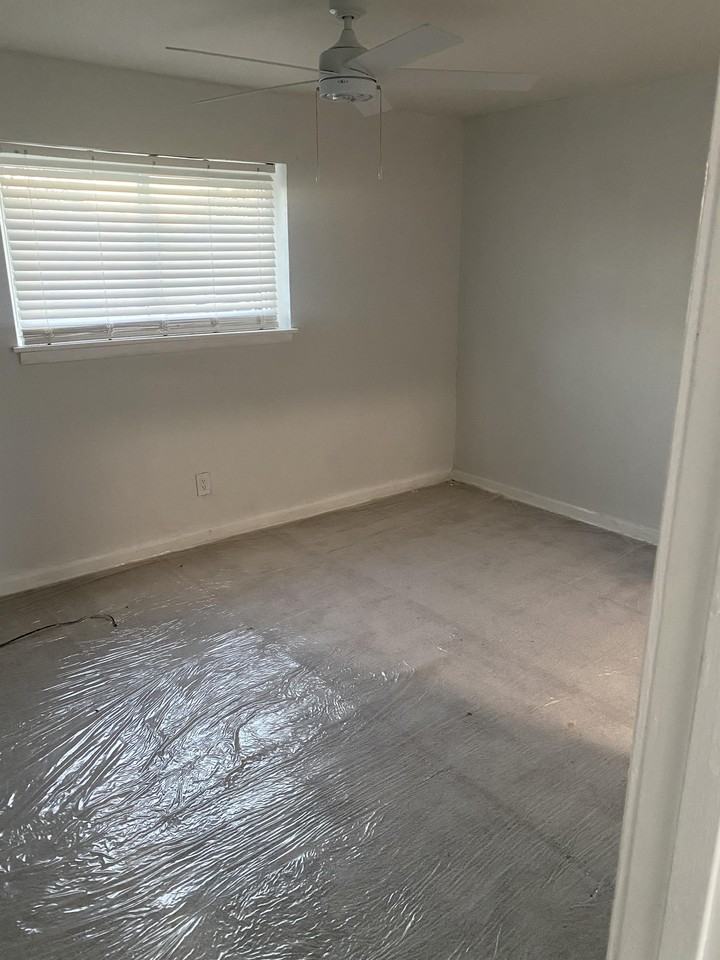 213 Camelot Dr #1 - Photo 6 of 20