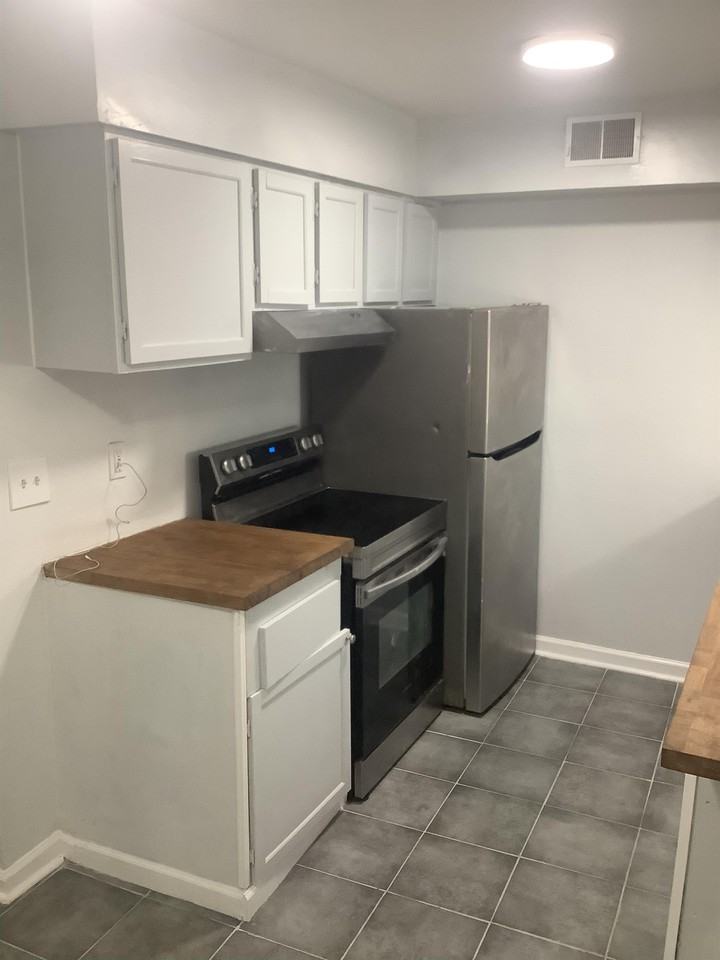 213 Camelot Dr #1 - Photo 7 of 20