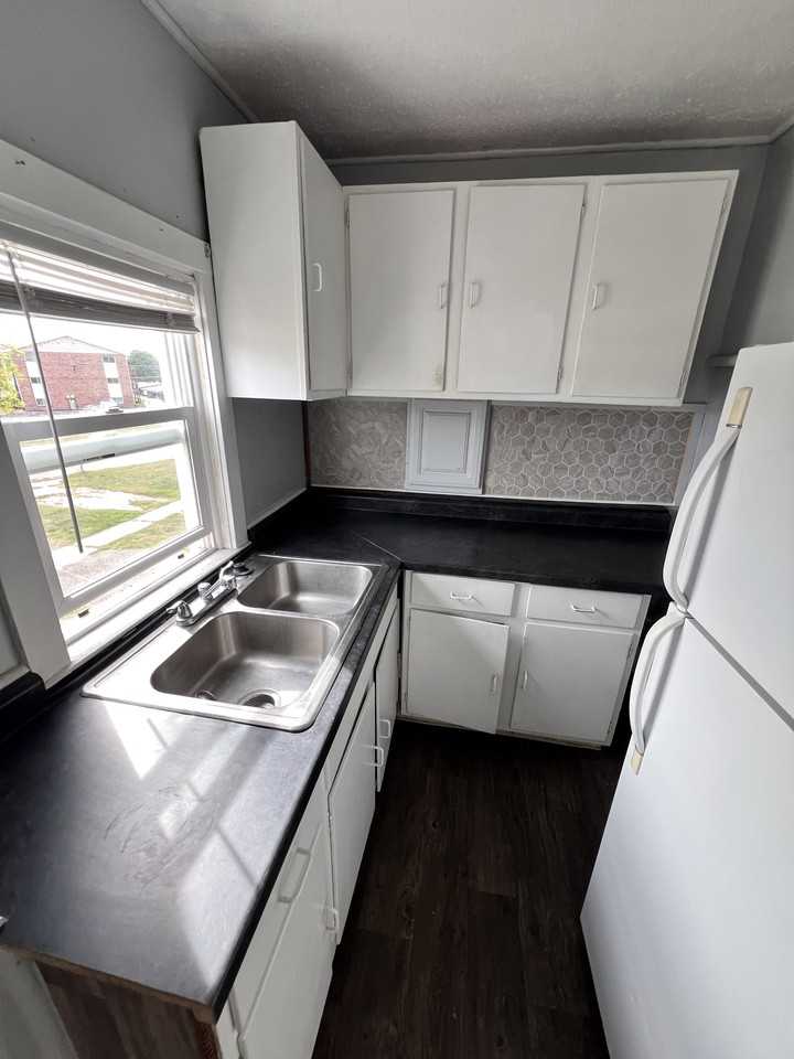 238 S Lincoln St #2 - Photo 4 of 13