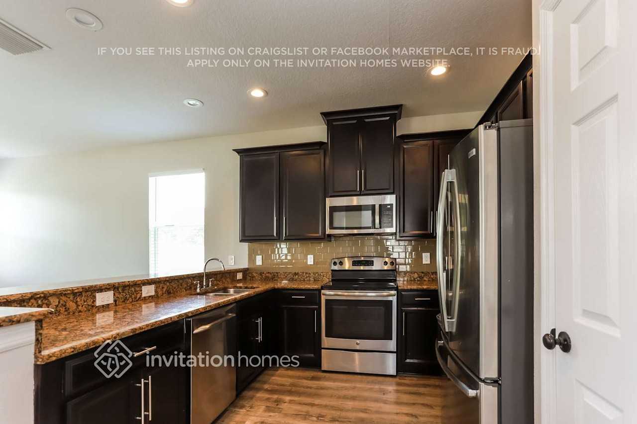 8311 Round Leaf Ln - Photo 4 of 16