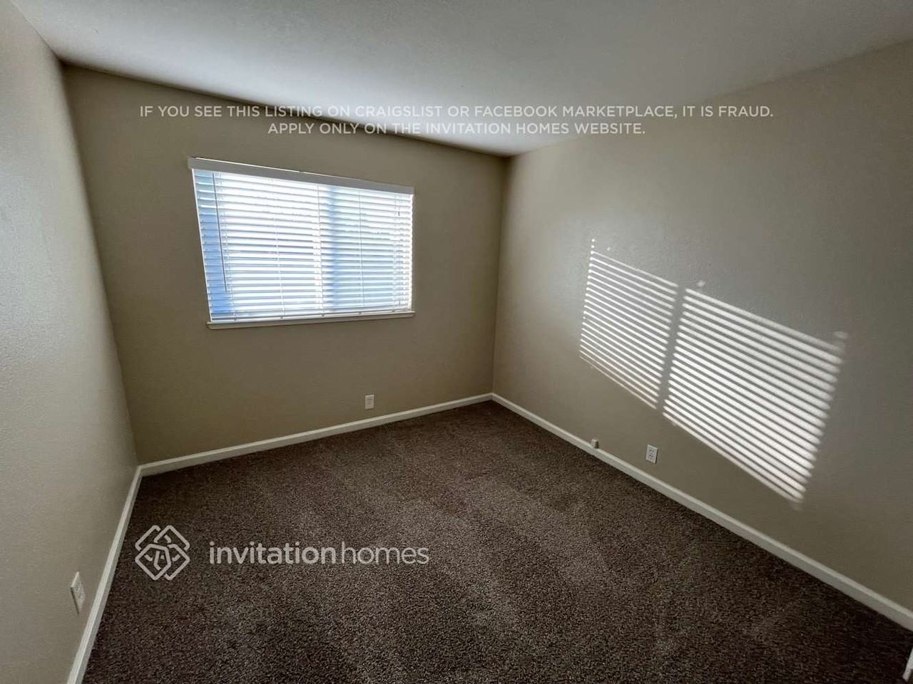 529 Oakborough Ave - Photo 7 of 12