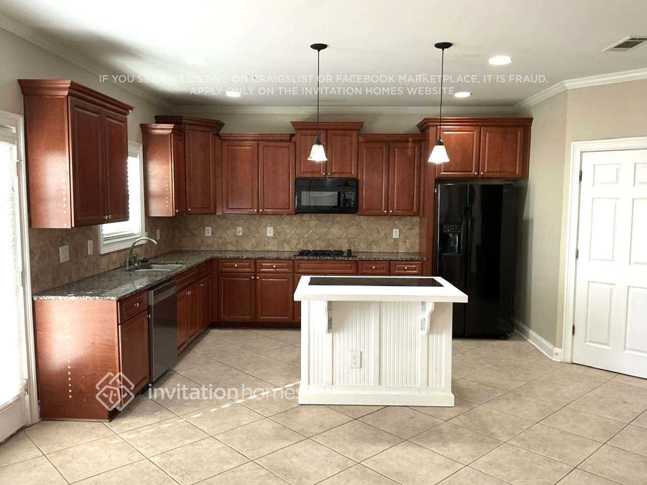 5571 Boreal Way Sw - Photo 3 of 15