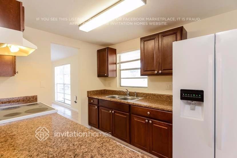 6401 Bali Ct - Photo 7 of 20