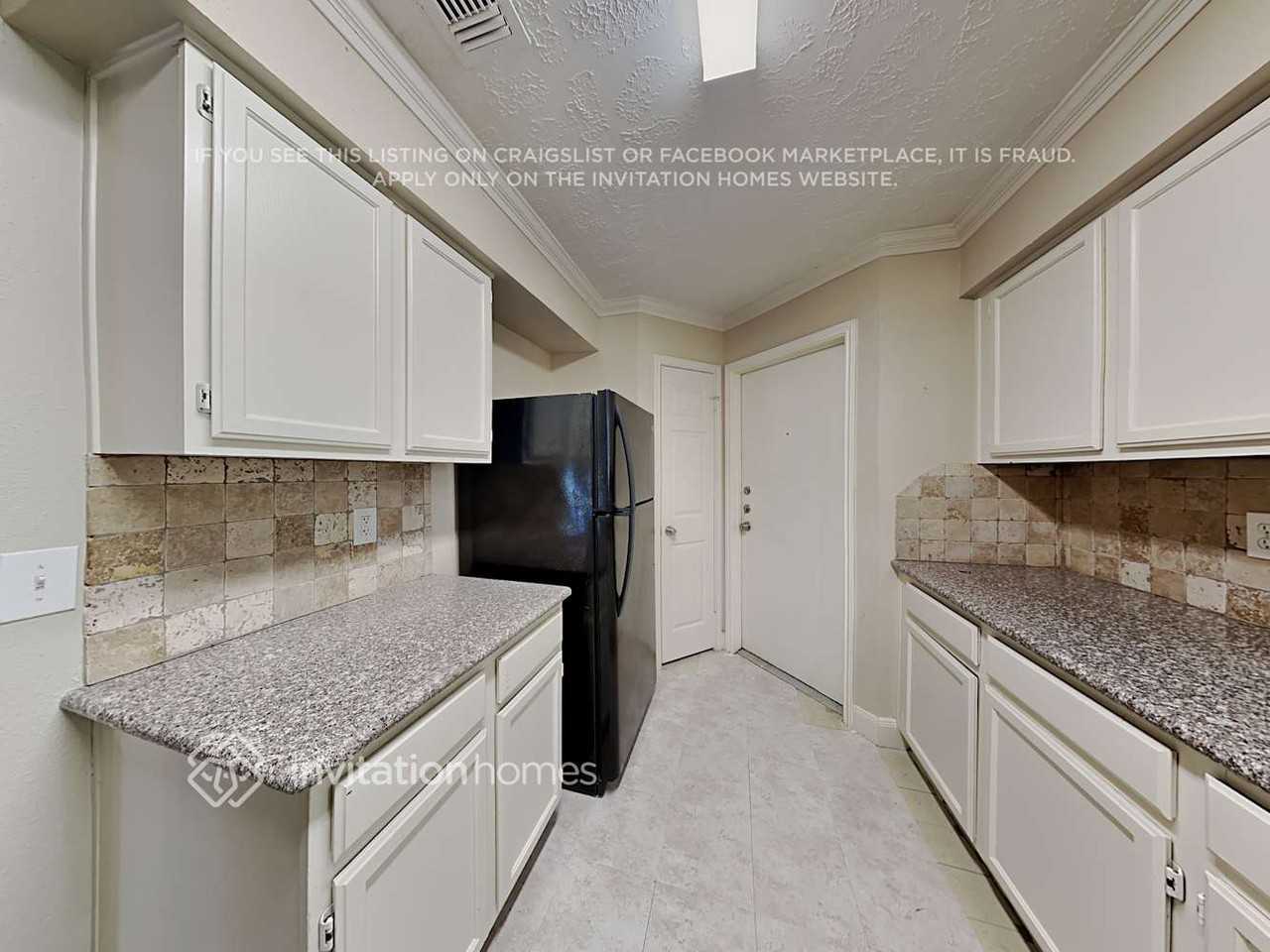 8330 Pebbledowne Dr - Photo 6 of 17