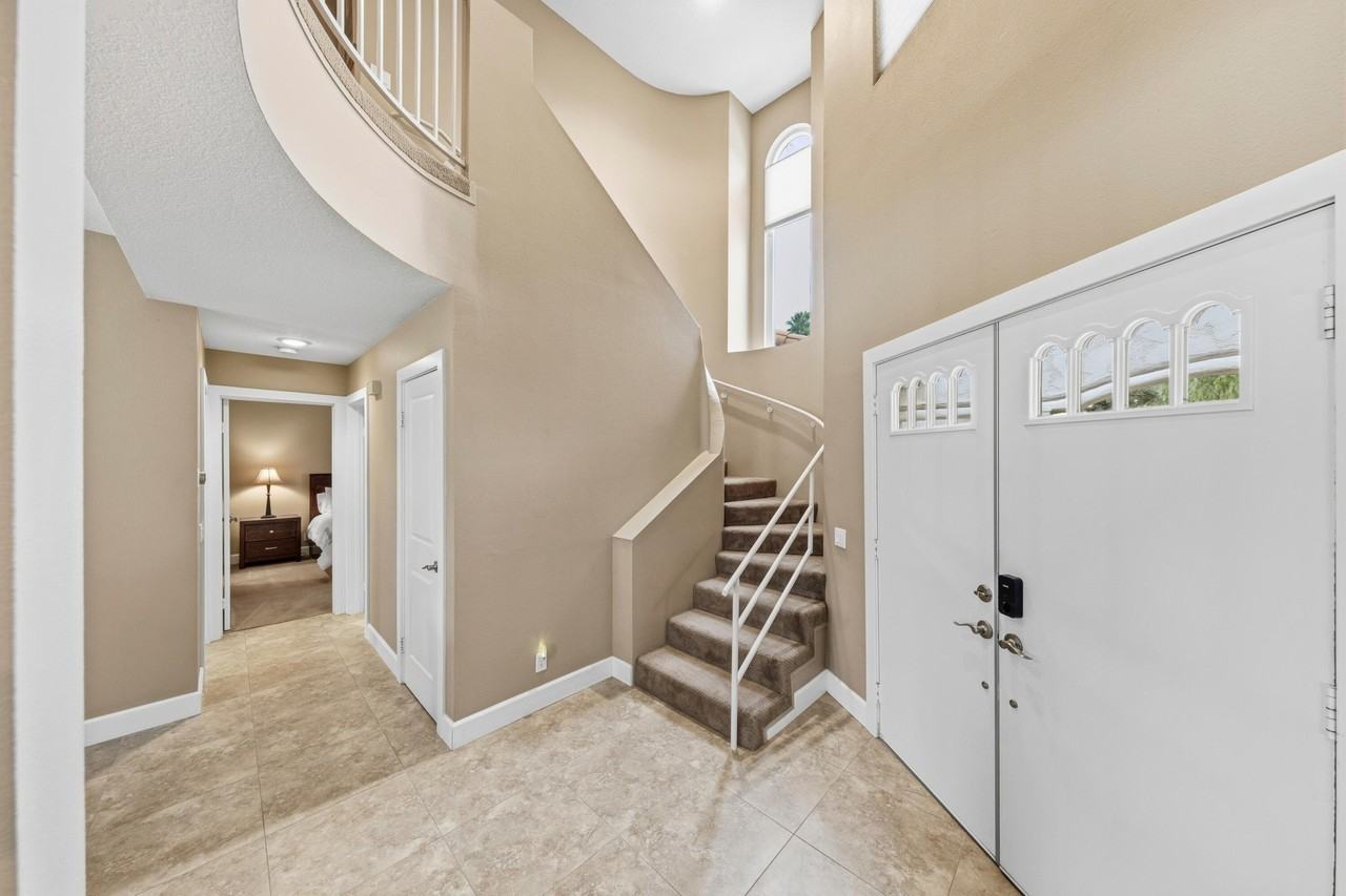 223 Desert Falls Dr E - Photo 5 of 50