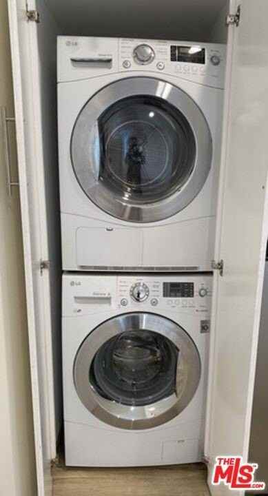 402 Pacific St - Photo 5 of 7