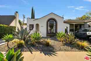 8822 Rosewood Ave - Photo 1 of 1