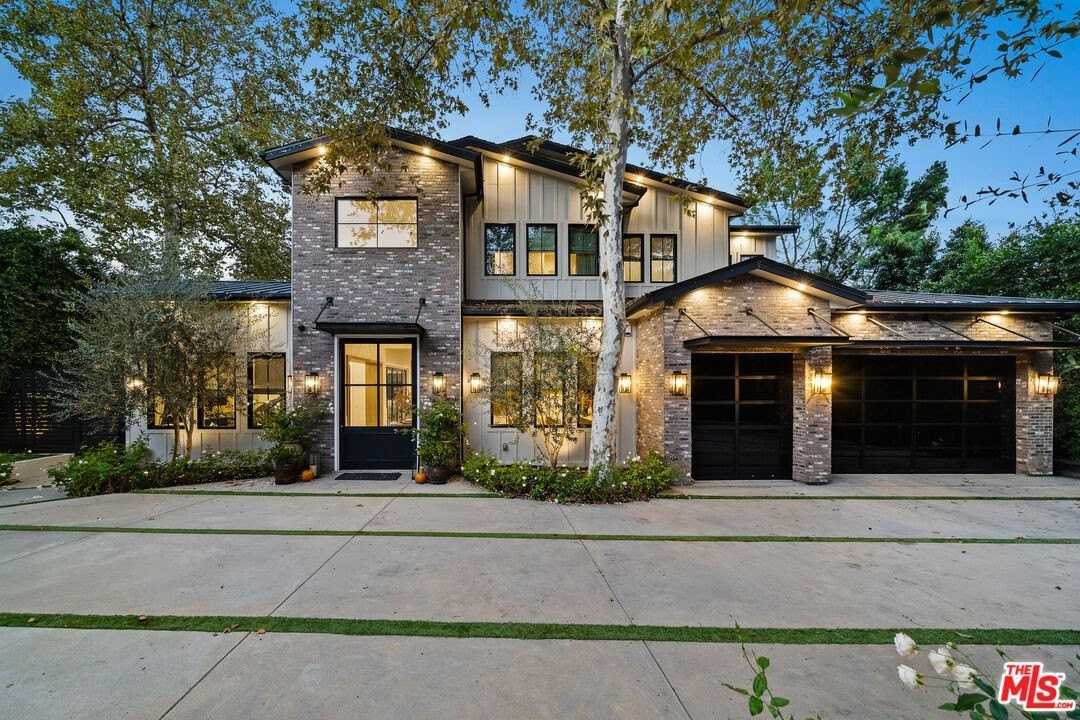 15645 Woodvale Rd - Photo 3 of 39