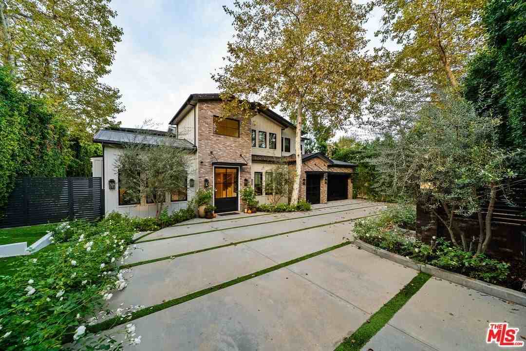 15645 Woodvale Rd - Photo 4 of 39