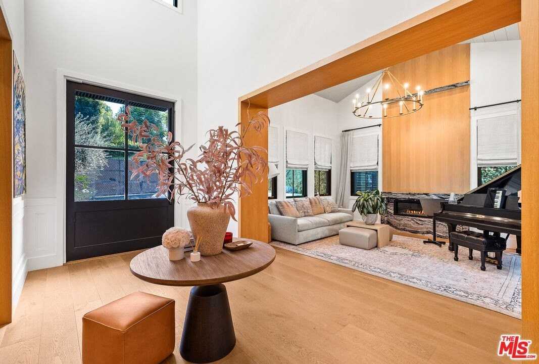 15645 Woodvale Rd - Photo 6 of 39