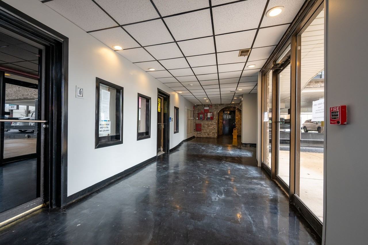 2300 N Harlem Ave #704 - Photo 3 of 12