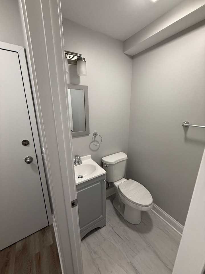 744 W Gordon Ter #312 - Photo 3 of 23