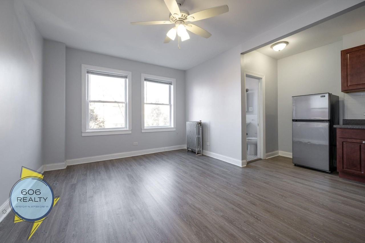 6930 N Greenview Ave #509 - Photo 2 of 16