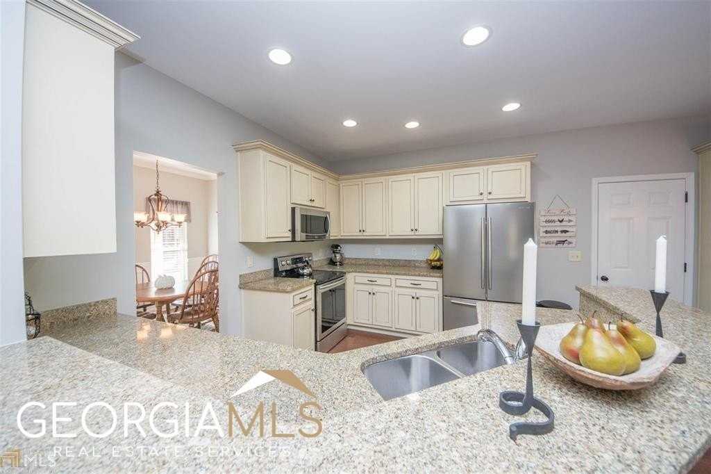 34 Camden Cir - Photo 4 of 24