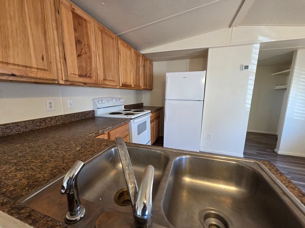 104 Clark St Apt C - Photo 5 of 13