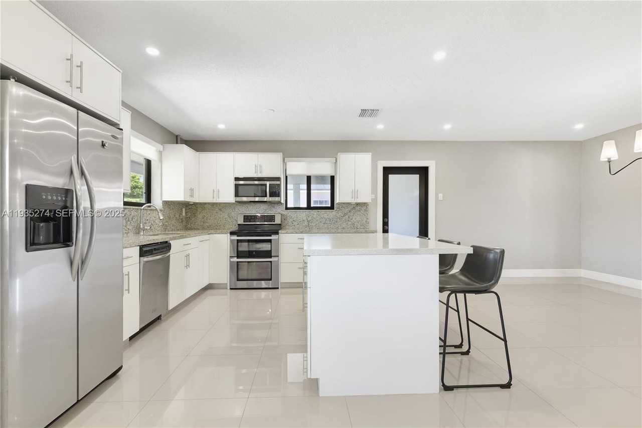 4165 W 5th Ln #0 - Photo 5 of 31