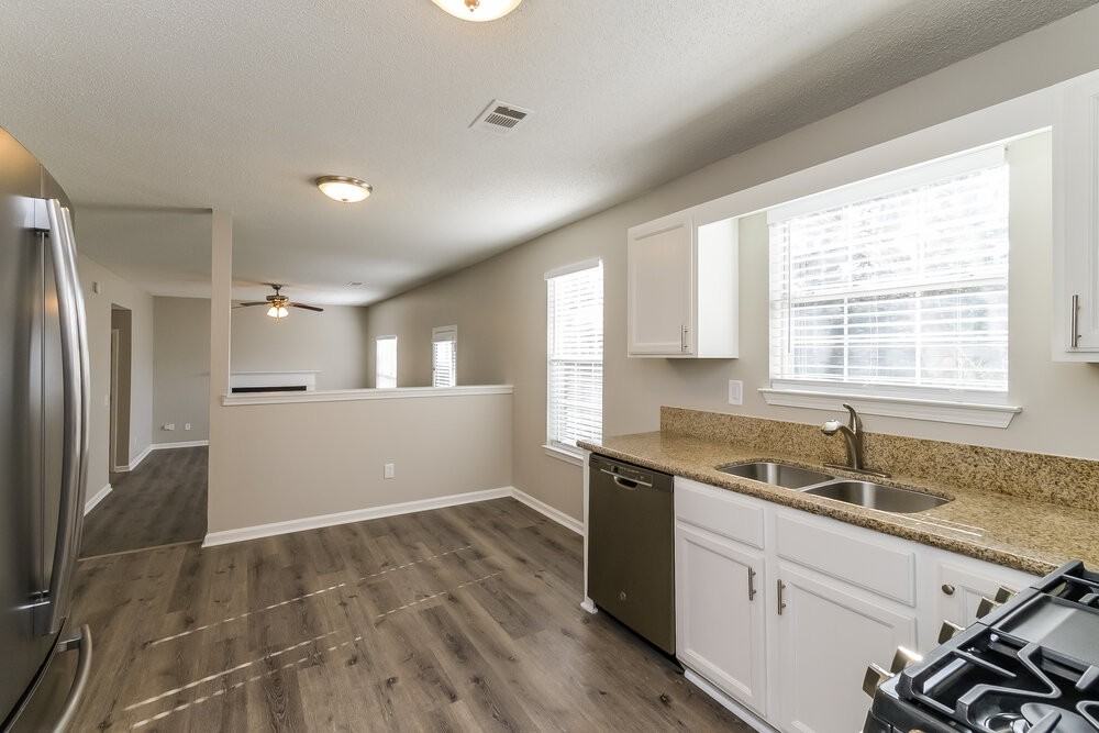 2208 Glen Briar Way - Photo 6 of 17