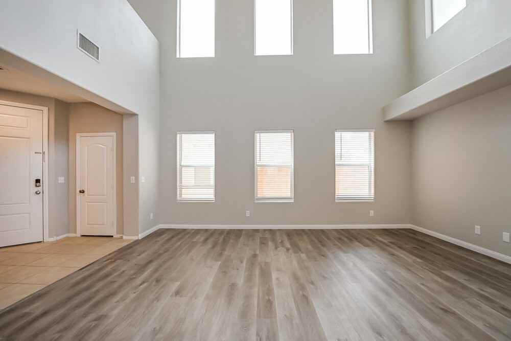 9787 Aleutian St - Photo 5 of 17