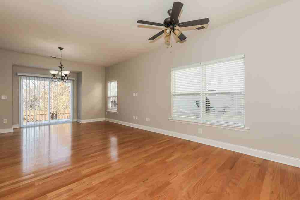 4800 Abercromby St - Photo 4 of 17