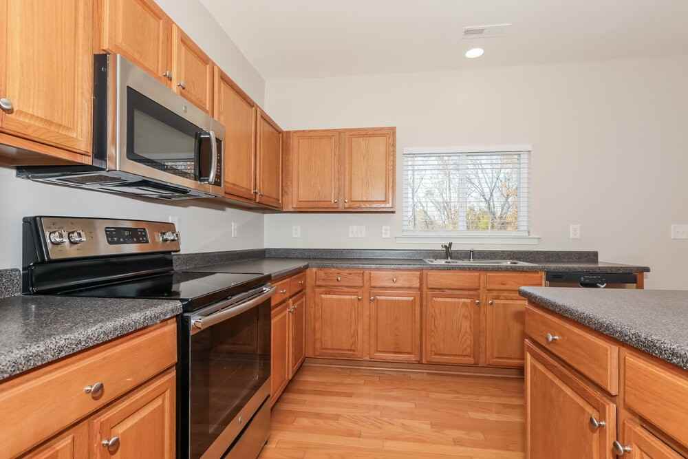 4800 Abercromby St - Photo 6 of 17