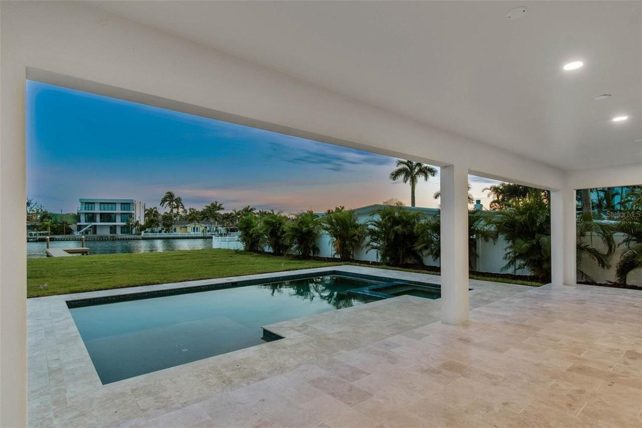 3 Treasure Ln - Photo 3 of 50