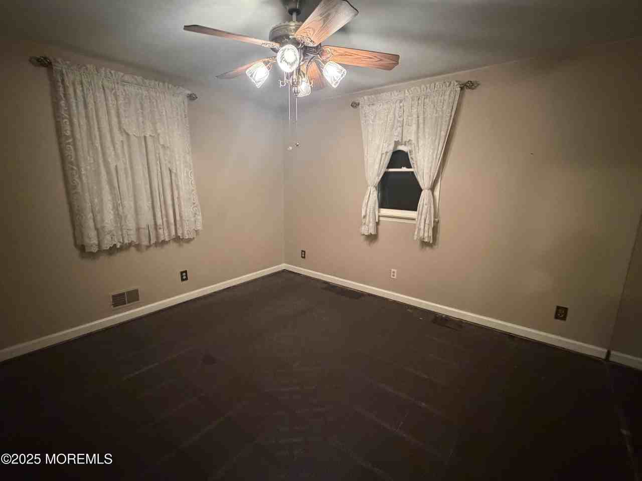 54 Wall St - Photo 5 of 7