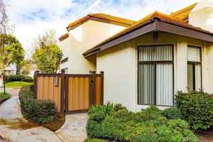 featured image of 4466 Emerald St