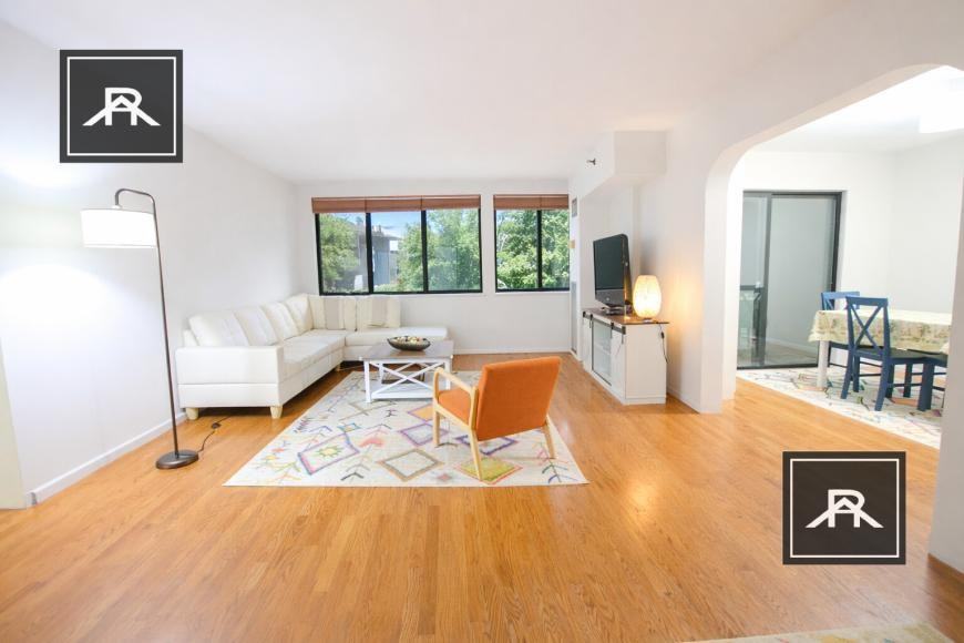 1733 Beacon St - Photo 3 of 10