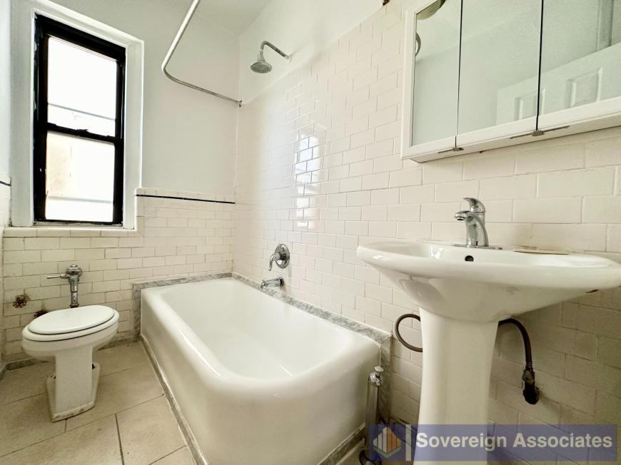 1845 Hobart Ave - Photo 6 of 6