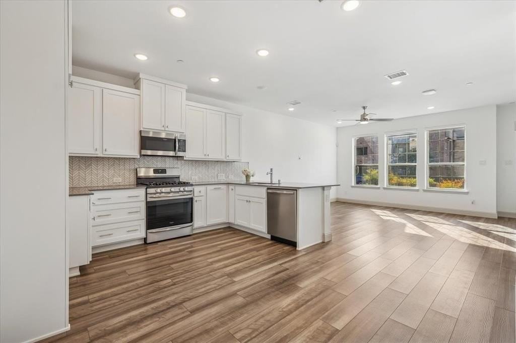 6072 Silverado Trl - Photo 7 of 22