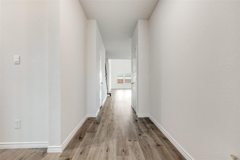 4041 Red Bluff St - Photo 4 of 26