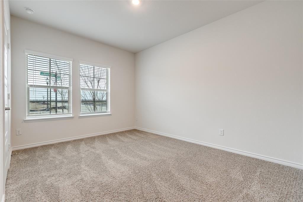 4041 Red Bluff St - Photo 5 of 26