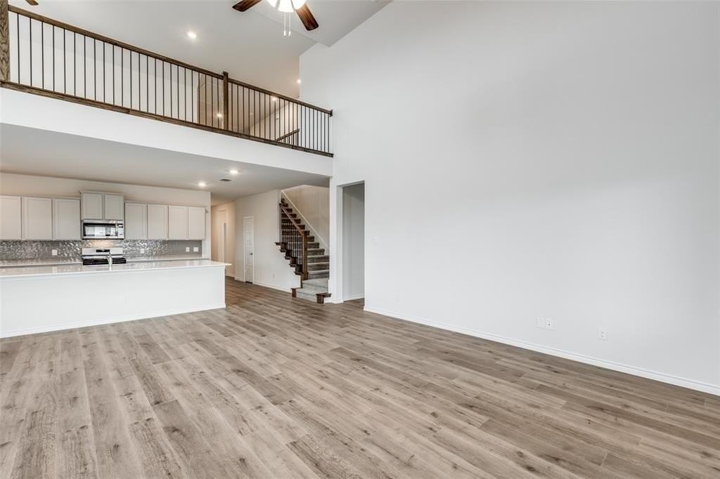 4041 Red Bluff St - Photo 7 of 26