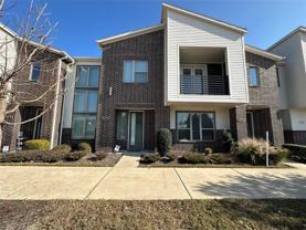 500 Texas Dr - Photo 1 of 1