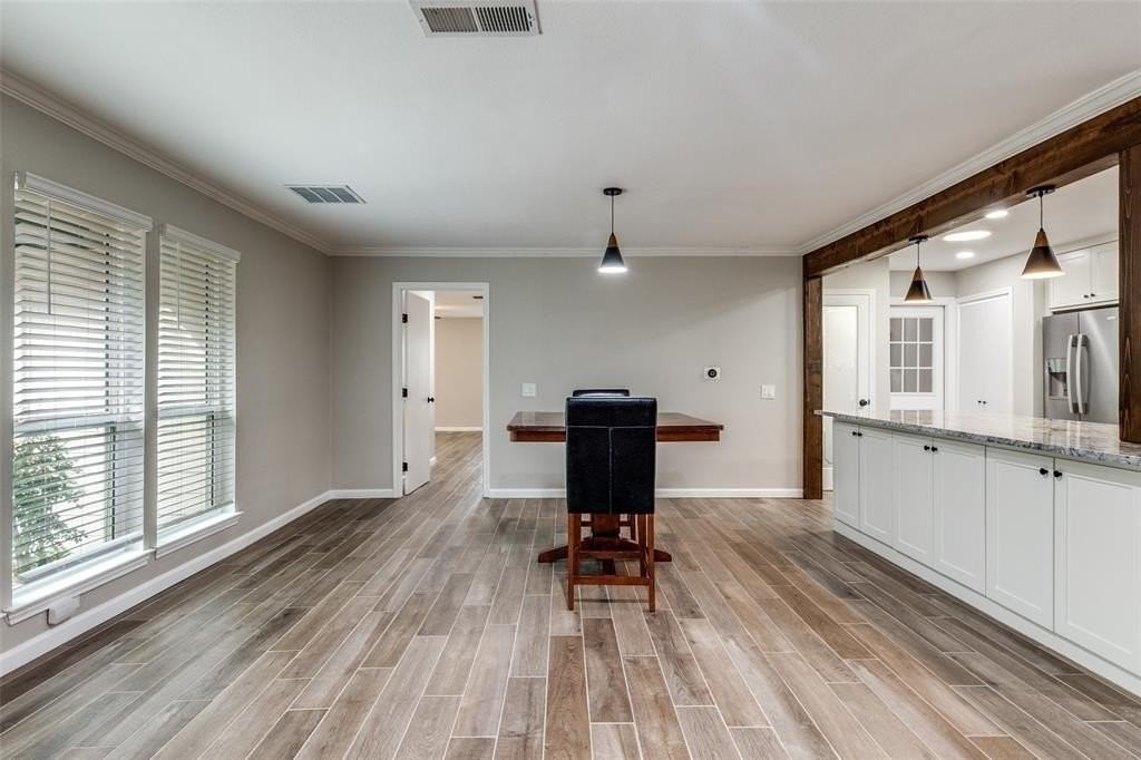 7407 Wellcrest Dr - Photo 7 of 21