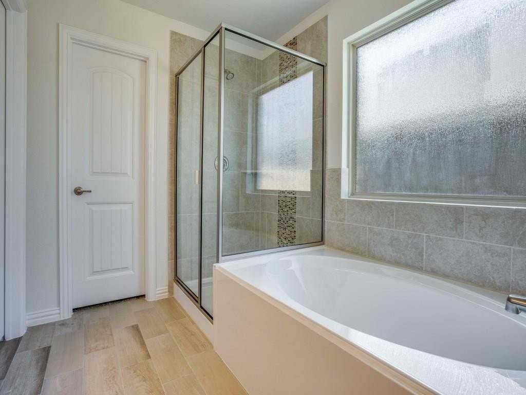 8437 High Garden St - Photo 6 of 9