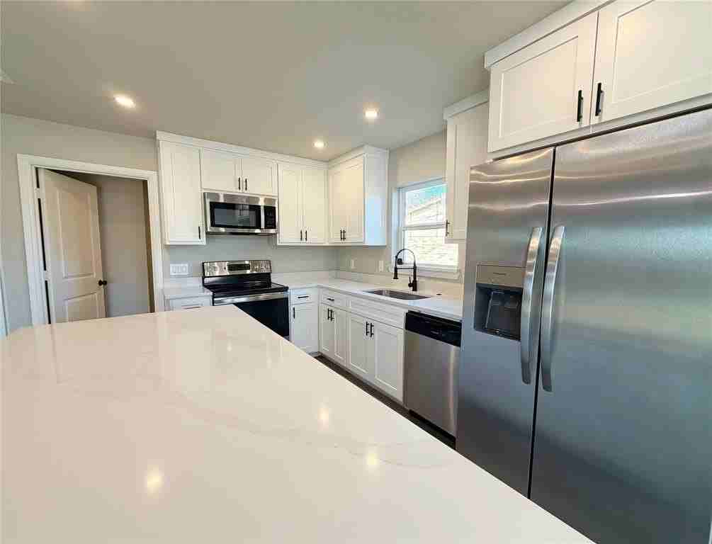 7129 Southridge Trl - Photo 4 of 14